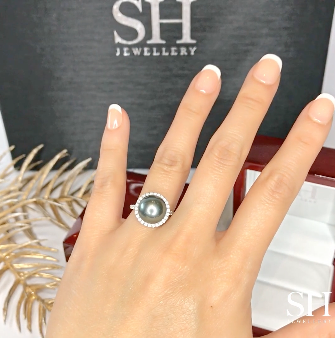 Black Pearl Halo Ring