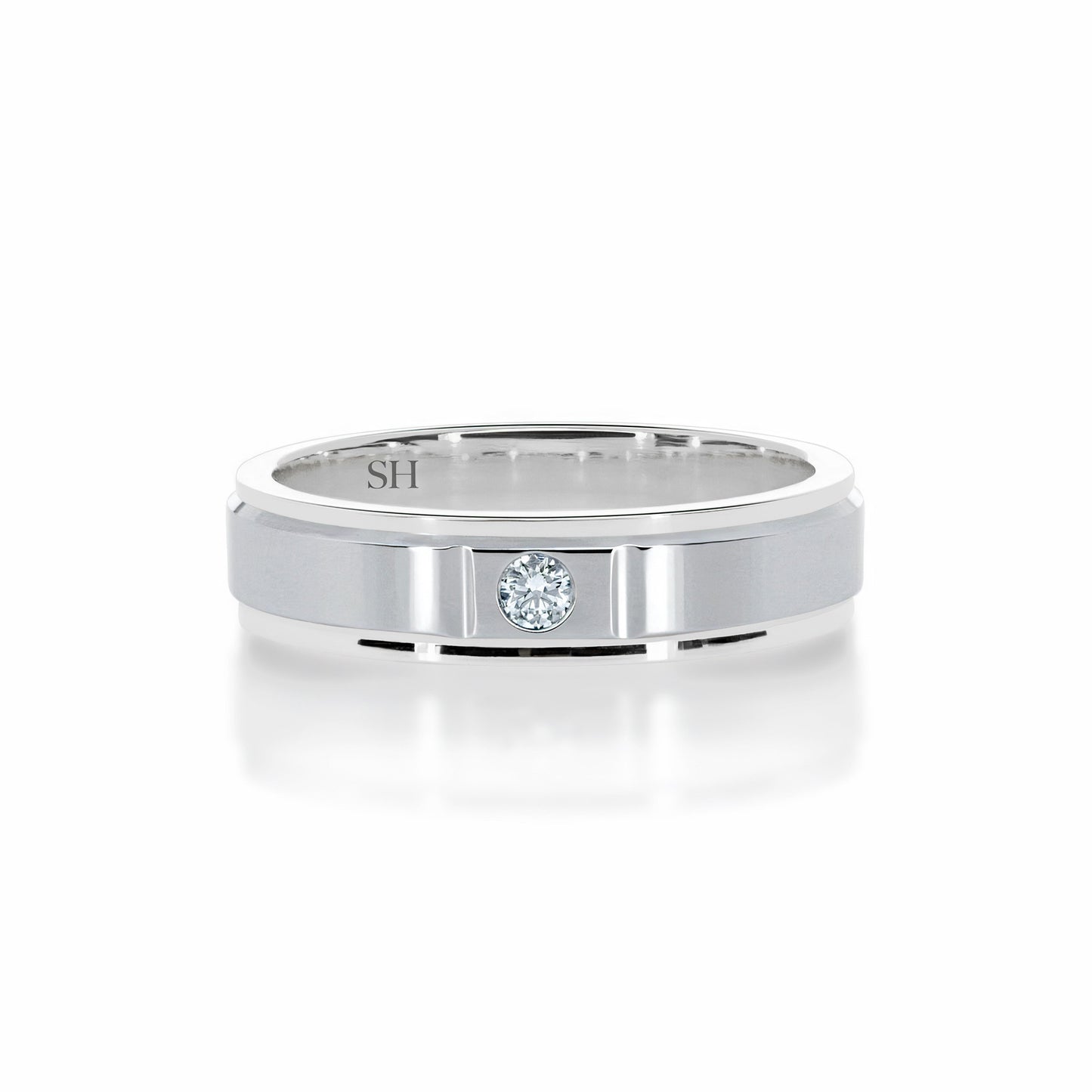 Pictured with 0.06ct diamond|thumb_caption: 0.06 carat|thumb_group:1