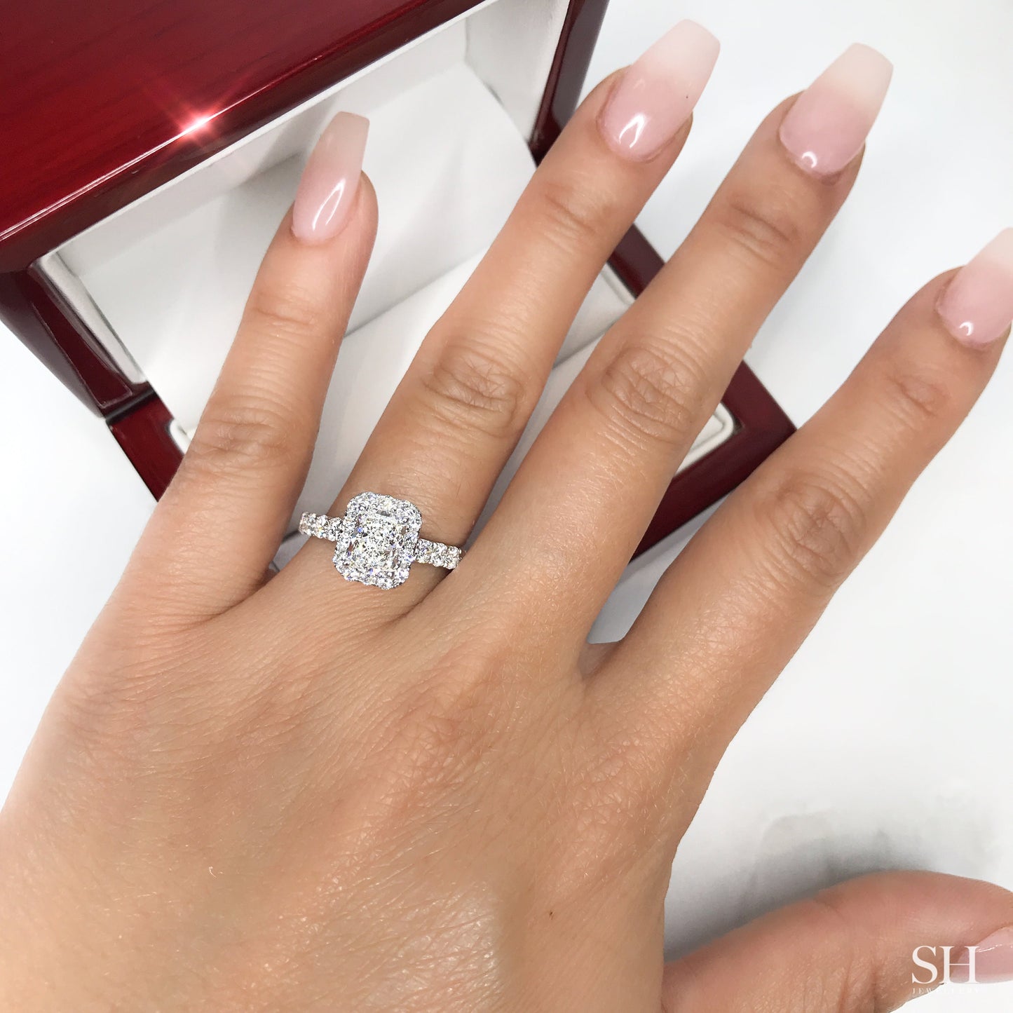 thumb_caption:0.90 carat|thumb_group:2|grid_preview:true