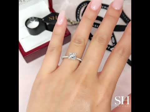 Timeless Princess Cut 4-Claw engagement ring - W0250