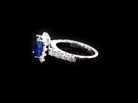 video:1xjy07X_wjg|video360:true|caption:Shown with 2.20ct sapphire.|option:Carats=2.2 carat|thumb_caption:2.20 carat|thumb_group:2