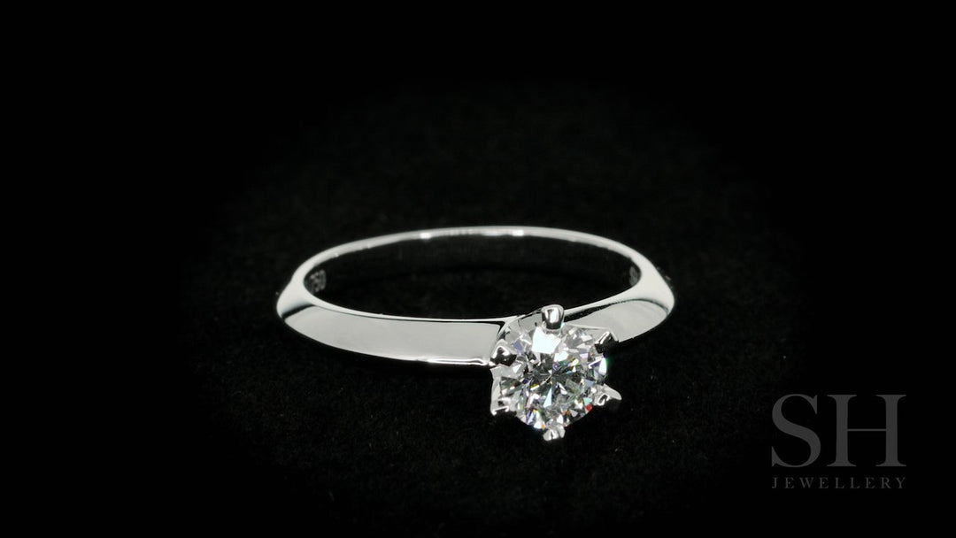 Classic 6-Claw solitaire engagement ring - W0004