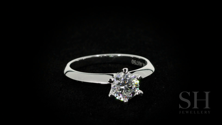 Classic 6-Claw solitaire engagement ring - W0004