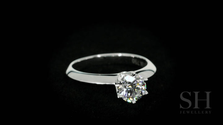Classic 6-Claw solitaire engagement ring - W0004