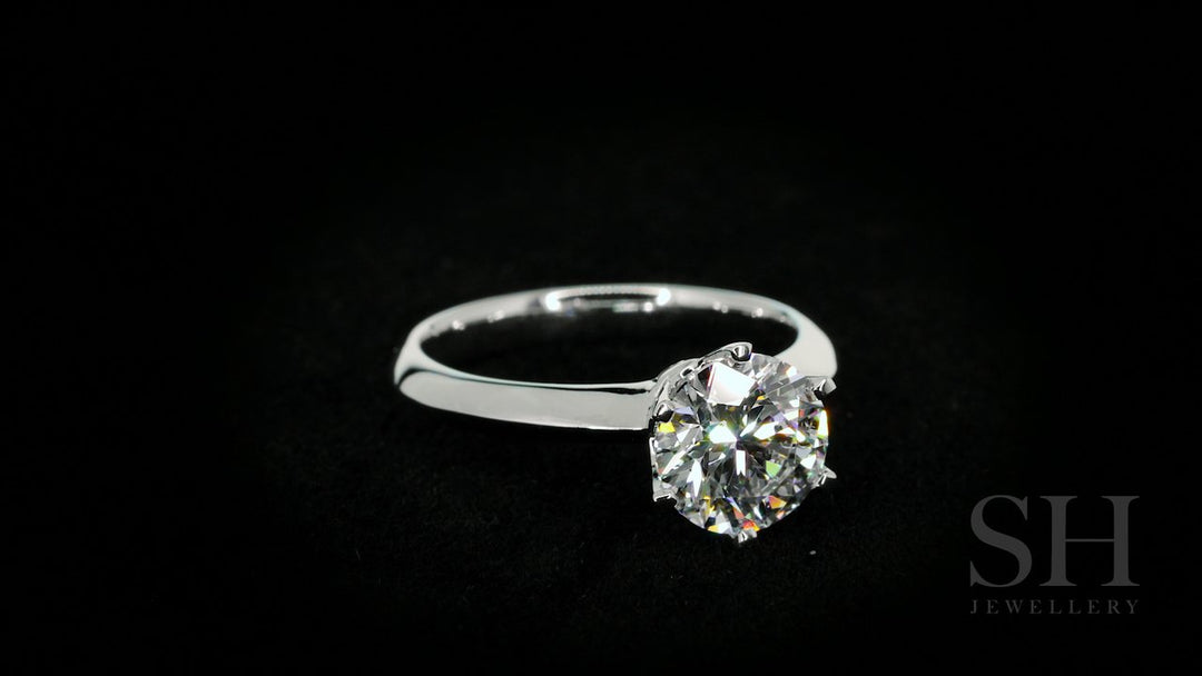 Classic 6-Claw solitaire engagement ring - W0004
