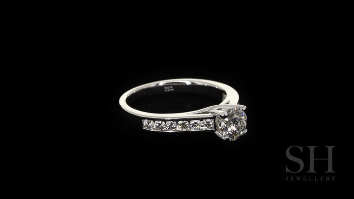 video:eeOnc0kecxg|video360:true|caption:Shown with 0.69ct diamond.|option:Carats=0.7 carat|thumb_caption:0.70 carat|thumb_group:2