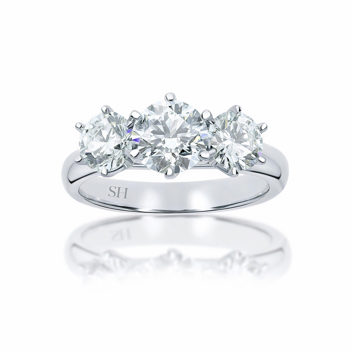 Pictured with 0.70ct diamond|thumb_caption:0.70 carat|thumb_group:1