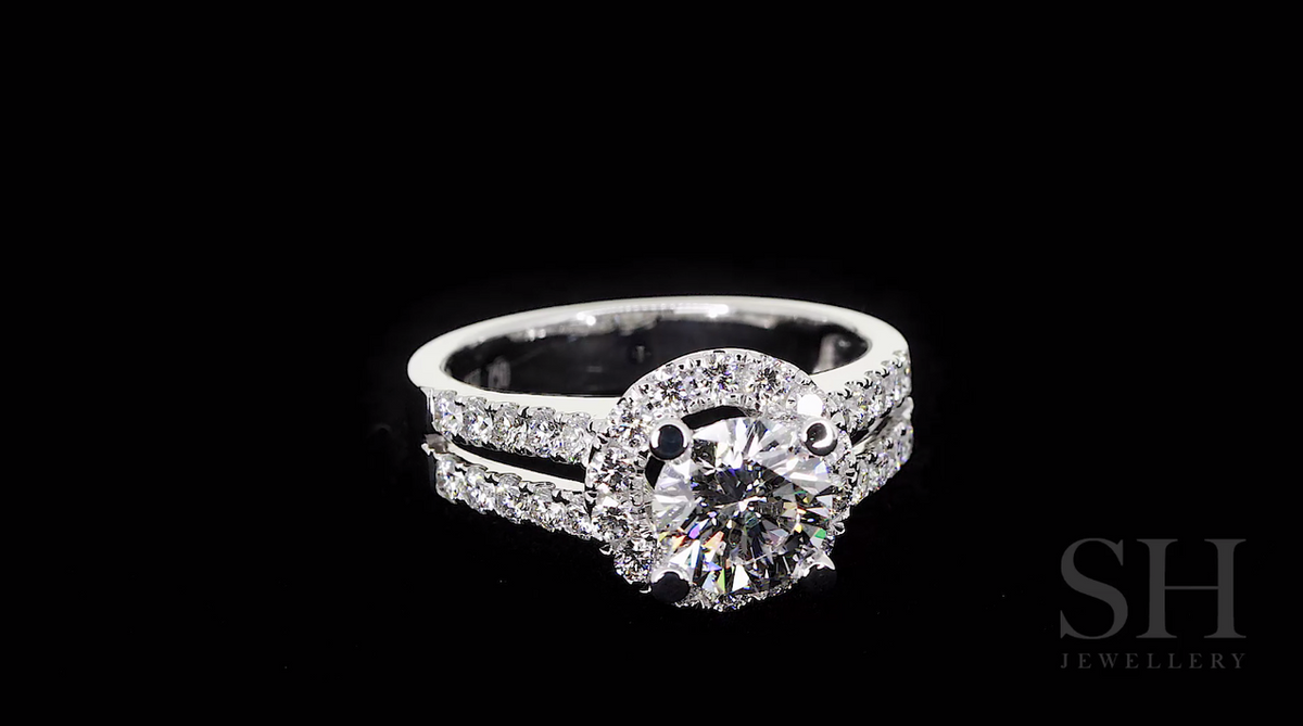 video:iyX1C2jhicA|video360:true|caption:Shown with 1ct diamond.|option:Carats=1 carat|thumb_caption:1 carat