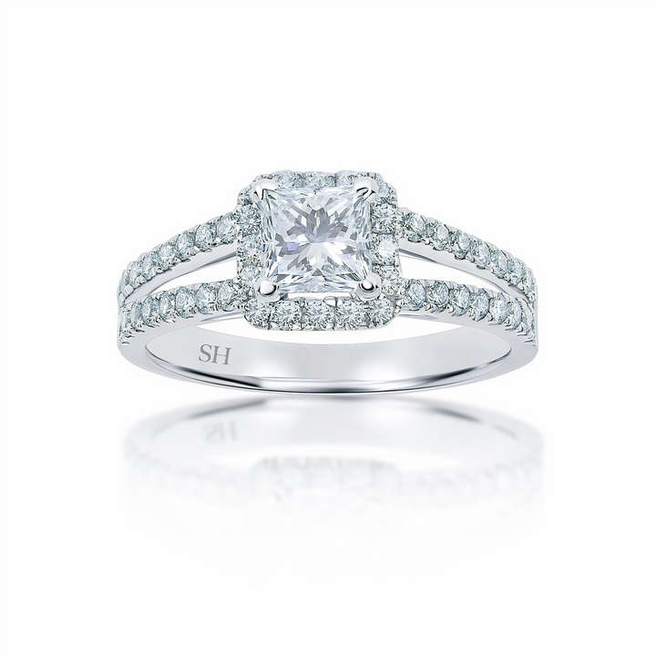 Pictured with 0.51ct diamond|thumb_caption:0.90 carat