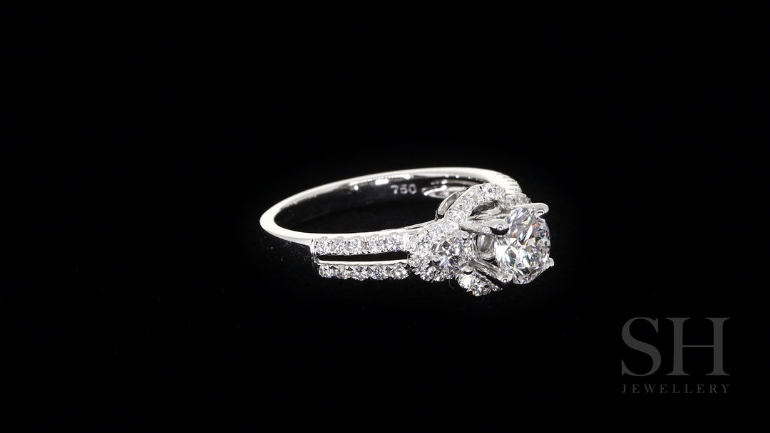 video:qUJmYG0oNtA|video360:true|caption:Shown with 0.80ct diamond.|option:Carats=0.80 carat|thumb_caption:0.80 carat|thumb_group:2