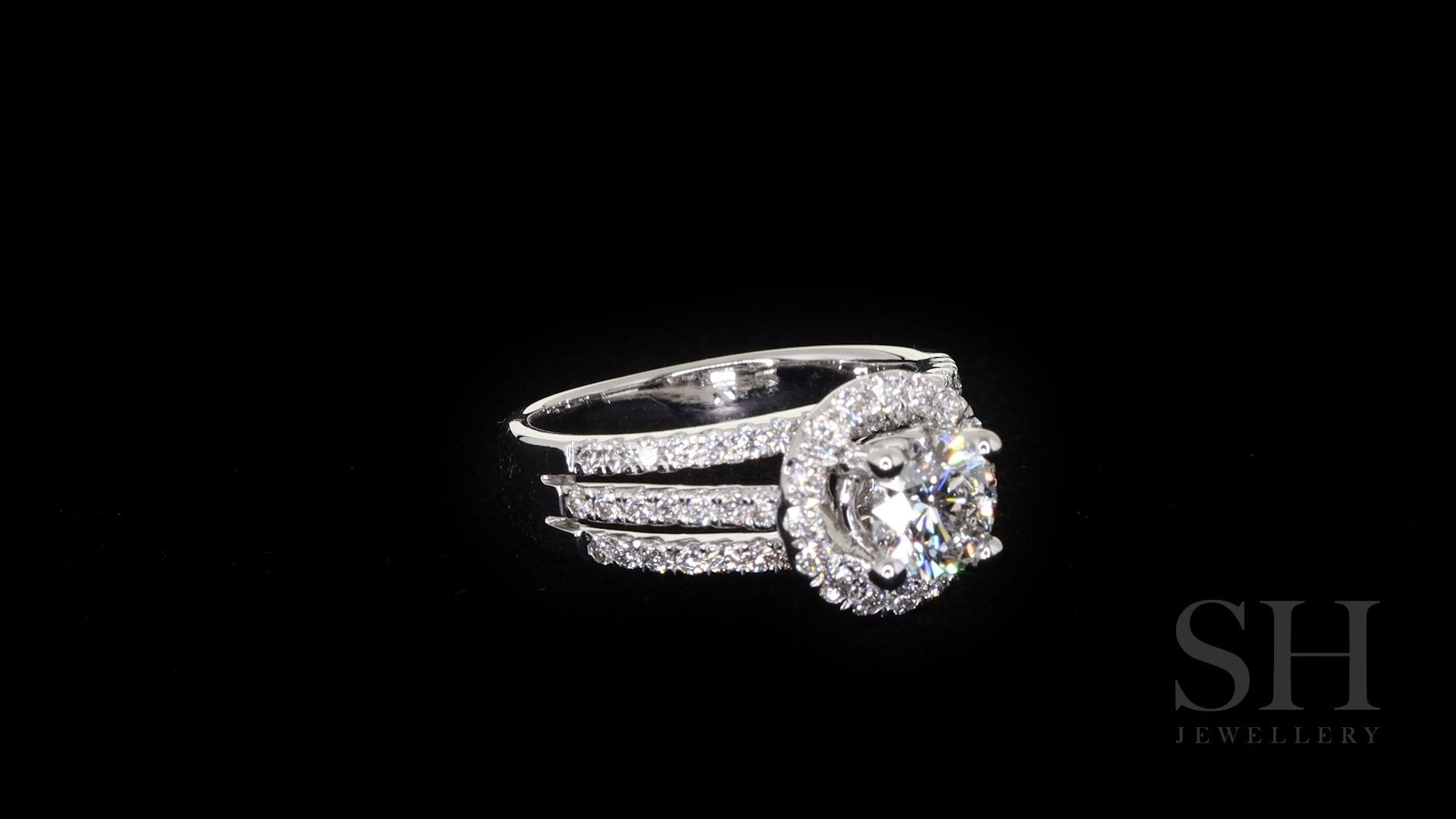 video:sun1OsdJDak|video360:true|caption:Shown with 1.0ct diamond.|option:Carats=1.0 carat|thumb_caption:1.0 carat