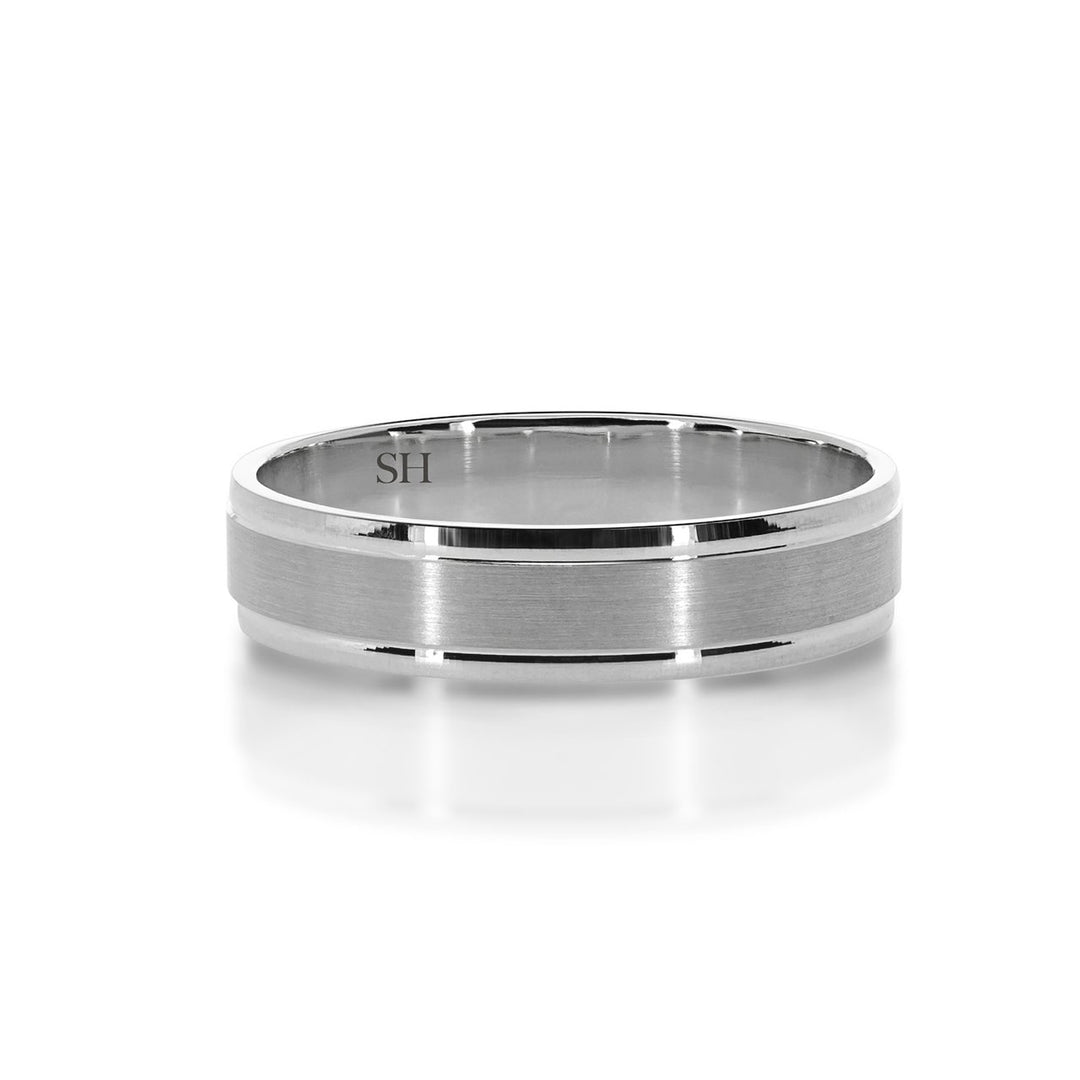 Pictured with 18k white gold|thumb_caption: 18k white gold|thumb_group:1