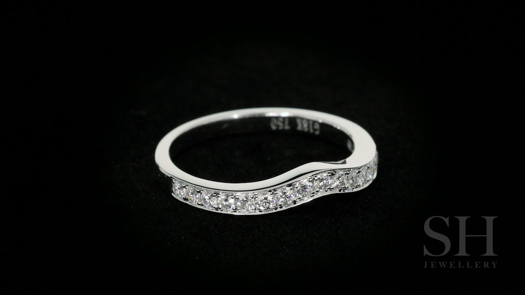 Curved grain set women's diamond wedding band (2.3mm) - W0182