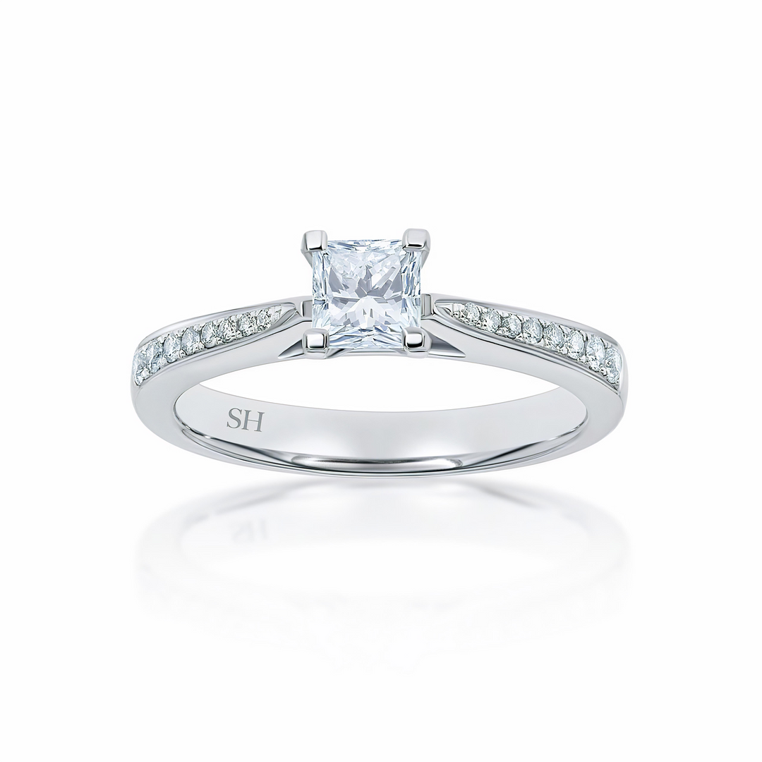 Pictured with 0.51ct diamond.|option:Carats=0.50 carat|thumb_caption:0.50 carat