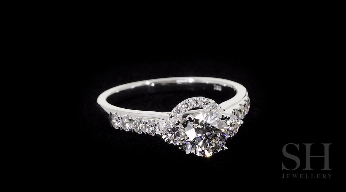 video:YxbupuDlb94|video360:true|caption:Shown with 0.70ct diamond.|option:Carats=0.70 carat|thumb_caption:0.70 carat