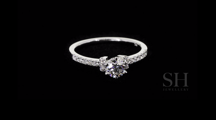 Timeless and elegant engagement ring with twin-stone shoulders - W0258