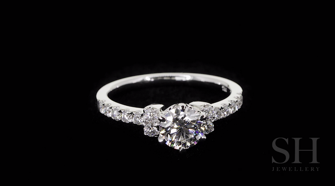 video:SRy_8Zx8FuQ|video360:true|caption:Shown with 0.70ct diamond.|option:Carats=0.70 carat|thumb_caption:0.70 carat