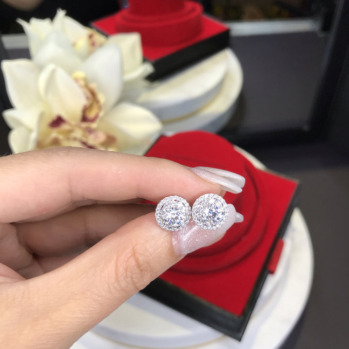 Pictured with 0.60ct TW centre diamonds (0.30ct each)|thumb_caption: 0.60ct TW centre diamonds (0.30ct each)|thumb_group:2|grid_preview:true