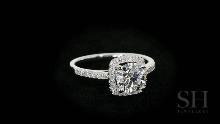 video:HGe5Bie20wE|video360:true|caption:Shown with 1.30ct diamond.|option:Carats=1.3 carat|thumb_caption:1.30 carat|thumb_group:2