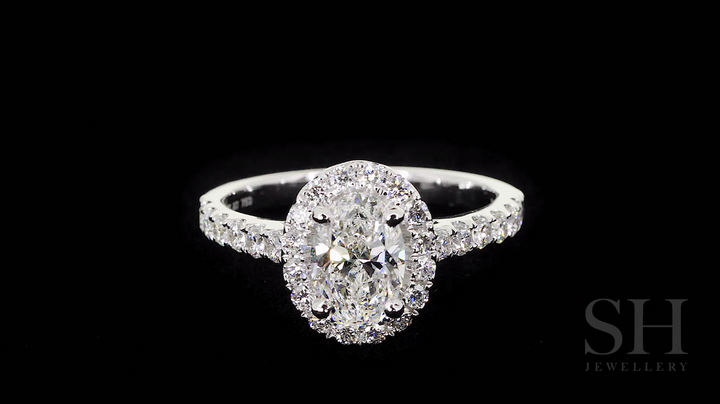 video:UaYS0kNfYmE|video360:true|caption:Shown with 1.25ct diamond.|option:Carats=1.3 carat|thumb_caption:1.2 carat|thumb_group:2