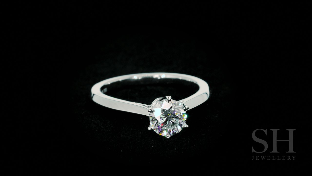 Timeless 6-claw solitaire - W0344