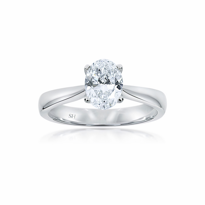 Minimalistic 4-claw Oval solitaire with tapered band - W0408