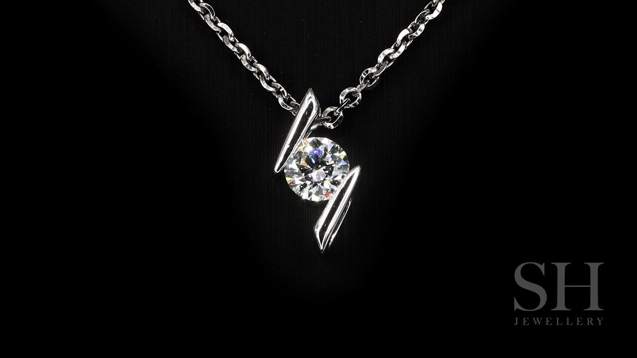 video:zFcdk82qDr4|video360:true|caption:Shown with 1.01ct diamond.|option:Carats=1.0 carat|thumb_caption:1.01 carat
