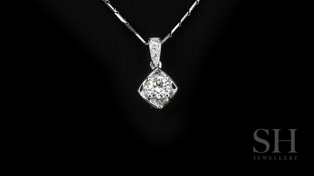 video:P6BAdfENq5k|video360:true|caption:Shown with 0.36ct diamond.|option:Carats=0.3 carat|thumb_caption:0.36 carat