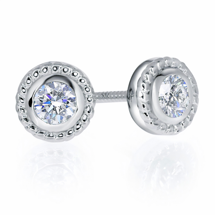 Pictured with 0.36ct diamond|thumb_caption:0.36ct TW centre diamonds (0.18ct each)|thumb_group:1