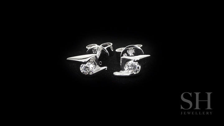 video:0Wk7bTWea0o|video360:true|caption:Shown with 0.20ct diamond.|option:Carats=0.2 carat|thumb_caption:0.20ct TW centre diamonds (0.10ct each)|thumb_group:2