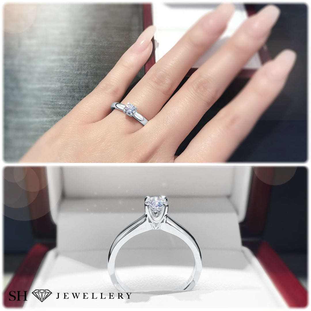 Classic 4-Claw solitaire engagement ring - W0005